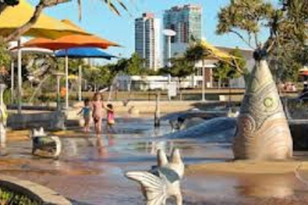 Broadwater Canal Frontage-Runaway Bay-Boat Ramp Gold Coast Dış mekan fotoğraf
